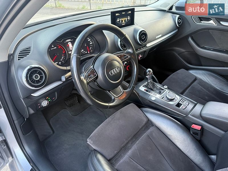 Хетчбек Audi A3 2016 в Іршаві