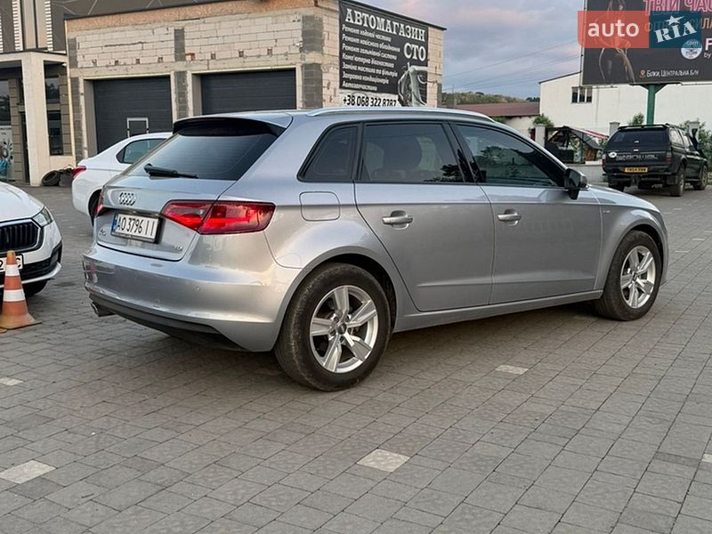 Хетчбек Audi A3 2016 в Іршаві