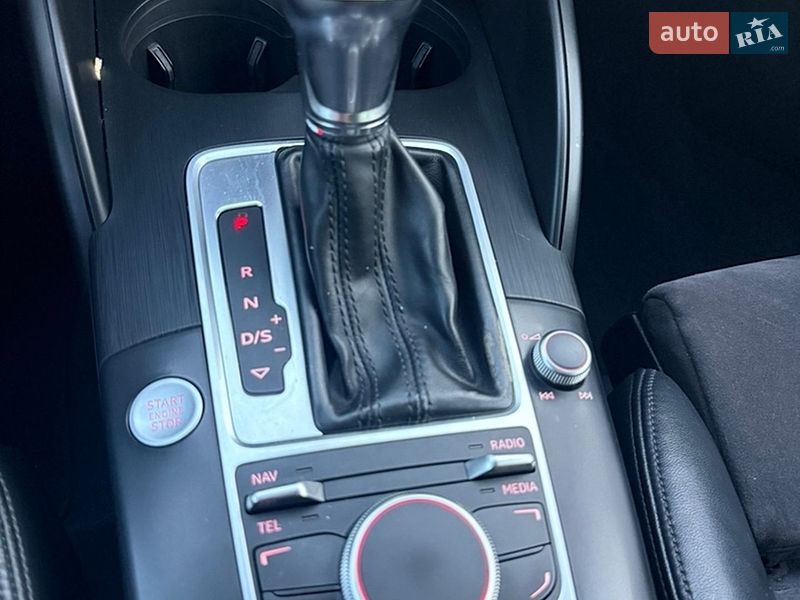 Хетчбек Audi A3 2016 в Іршаві