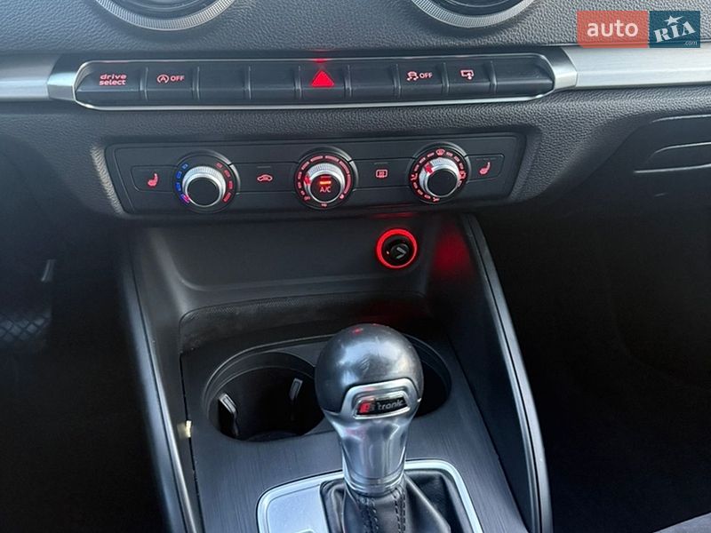 Хетчбек Audi A3 2016 в Іршаві