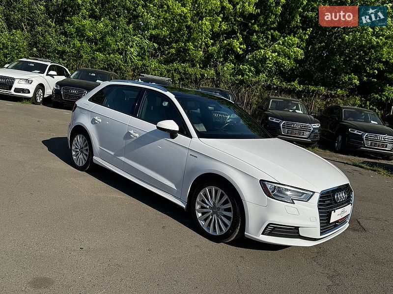 Хэтчбек Audi A3 2017 в Луцке