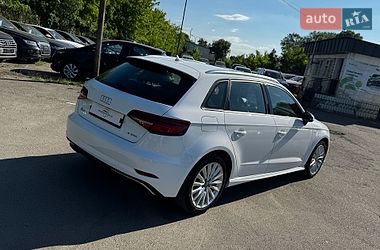 Хэтчбек Audi A3 2017 в Луцке