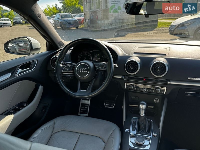 Хэтчбек Audi A3 2017 в Луцке