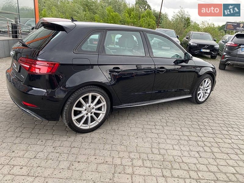 Хетчбек Audi A3 2016 в Львові