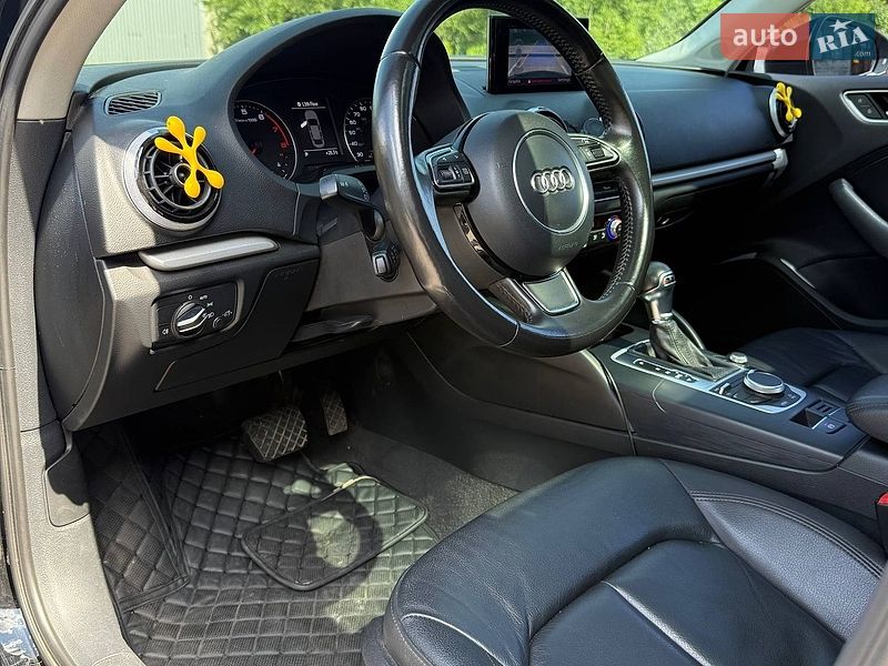 Седан Audi A3 2015 в Дніпрі