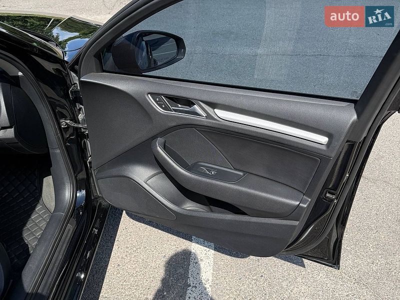 Седан Audi A3 2015 в Дніпрі
