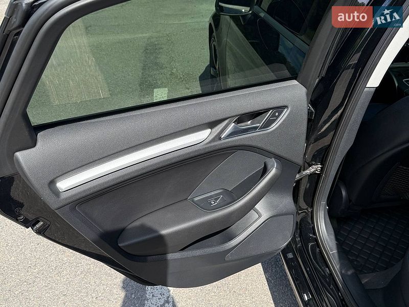 Седан Audi A3 2015 в Дніпрі