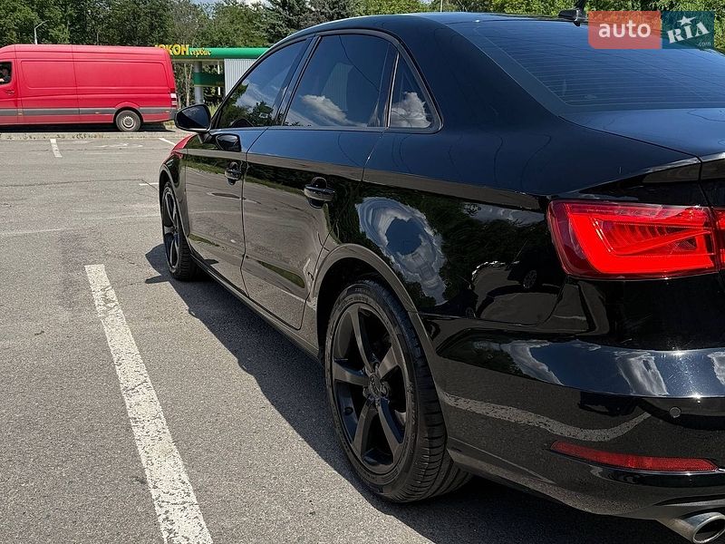 Седан Audi A3 2015 в Дніпрі