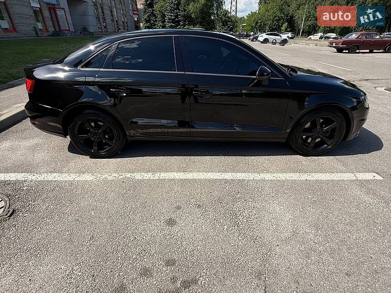 Седан Audi A3 2015 в Дніпрі