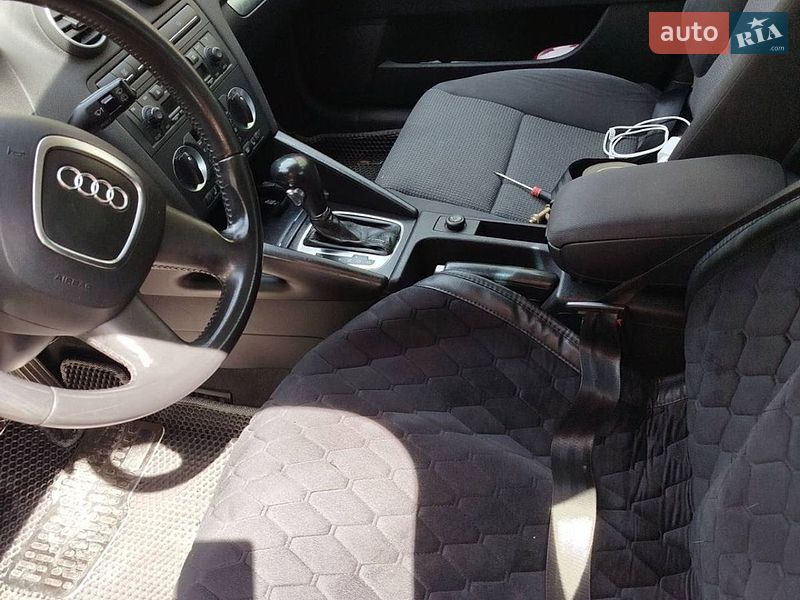 Хетчбек Audi A3 2006 в Глибокій