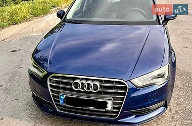 Седан Audi A3 2014 в Запоріжжі