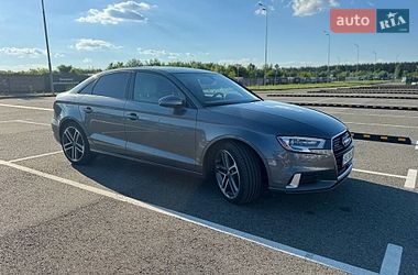 Седан Audi A3 2017 в Виннице