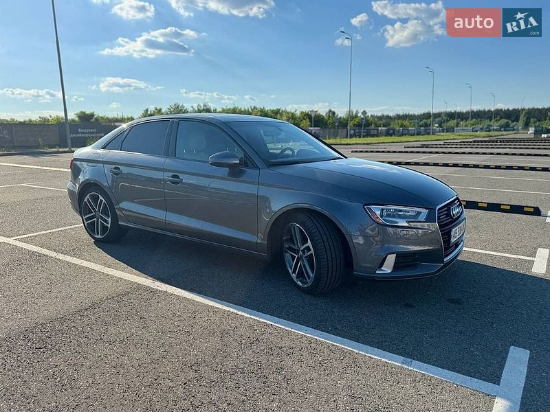 Седан Audi A3 2017 в Виннице