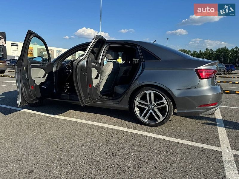 Седан Audi A3 2017 в Виннице