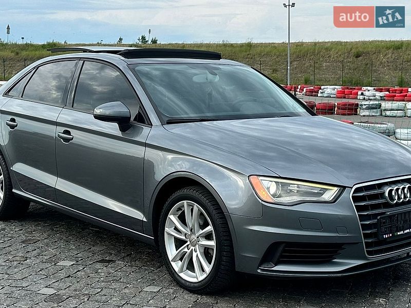 Седан Audi A3 2015 в Ровно