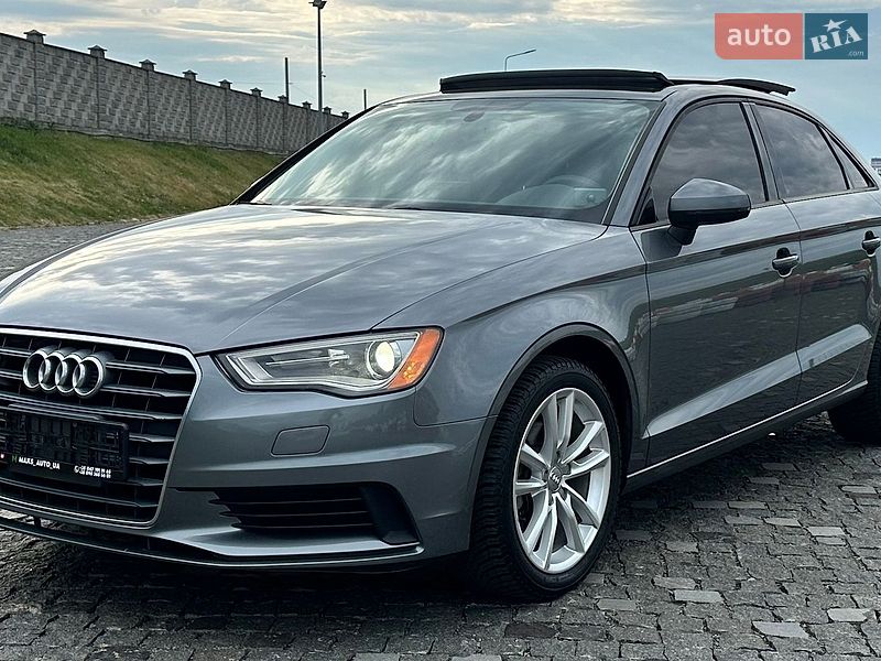 Седан Audi A3 2015 в Ровно