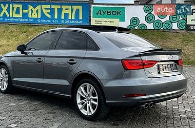 Седан Audi A3 2015 в Ровно