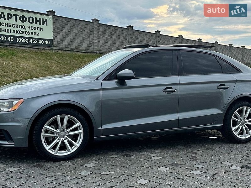 Седан Audi A3 2015 в Ровно