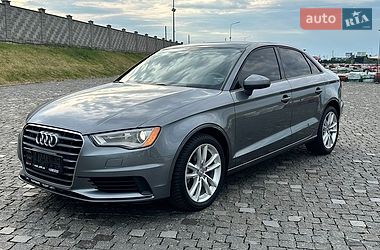Седан Audi A3 2015 в Ровно