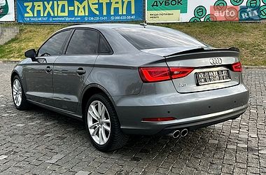 Седан Audi A3 2015 в Ровно