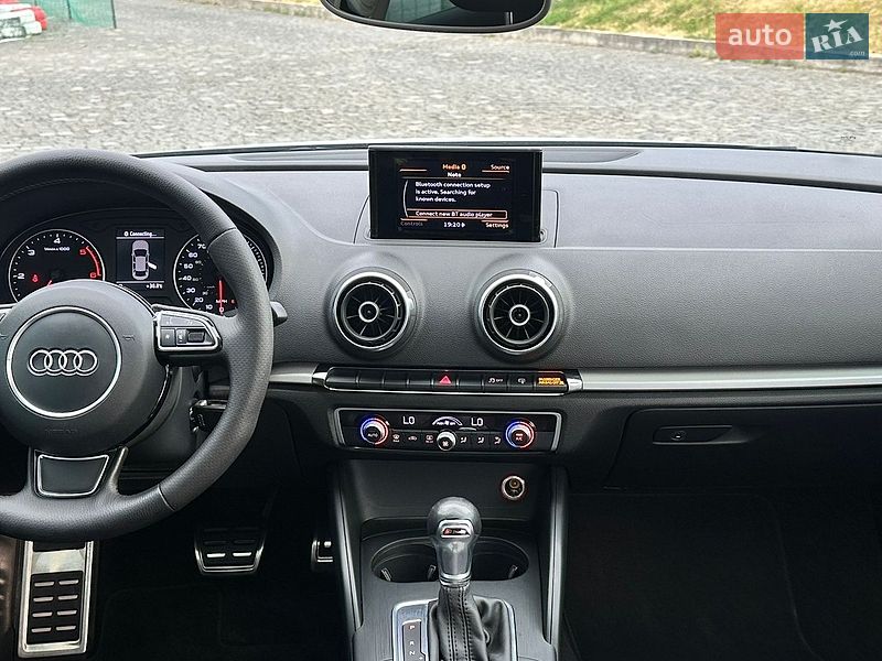 Седан Audi A3 2015 в Ровно