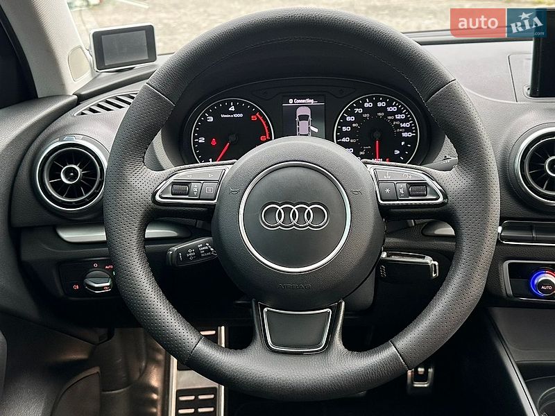 Седан Audi A3 2015 в Ровно