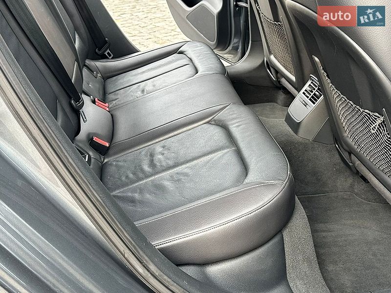 Седан Audi A3 2015 в Ровно