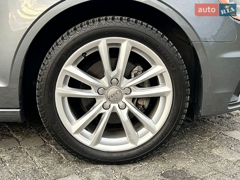 Седан Audi A3 2015 в Ровно