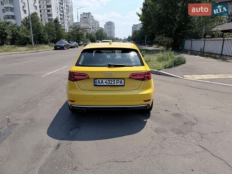 Хетчбек Audi A3 2016 в Києві