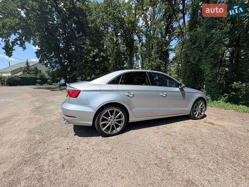 Седан Audi A3 2015 в Киеве