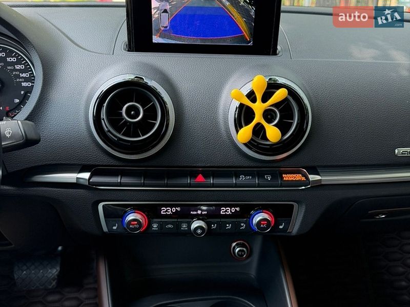 Седан Audi A3 2015 в Киеве
