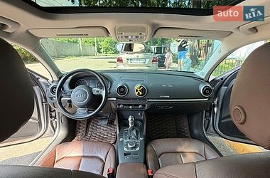 Седан Audi A3 2015 в Киеве