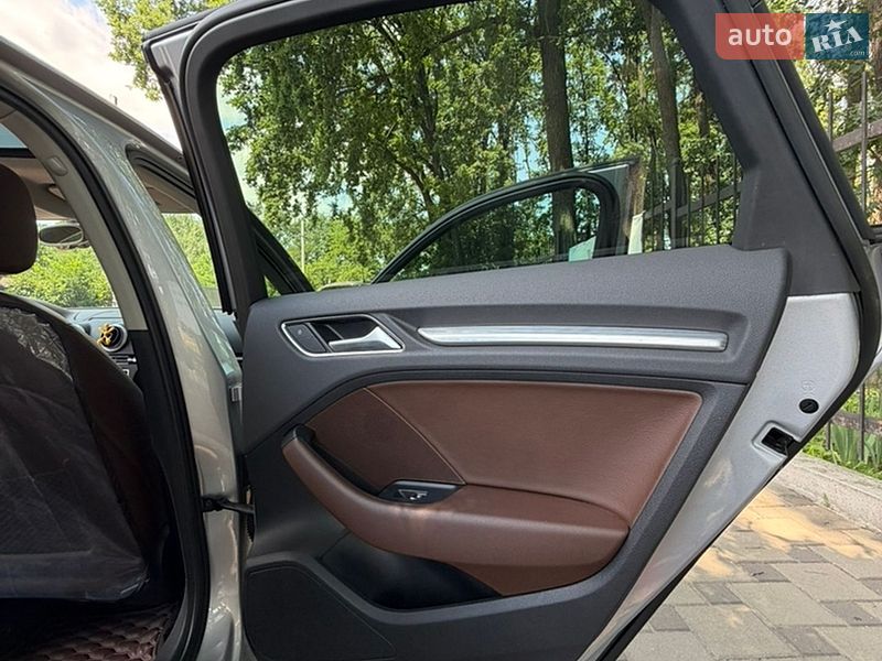 Седан Audi A3 2015 в Киеве