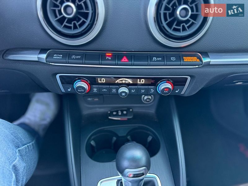 Седан Audi A3 2020 в Киеве