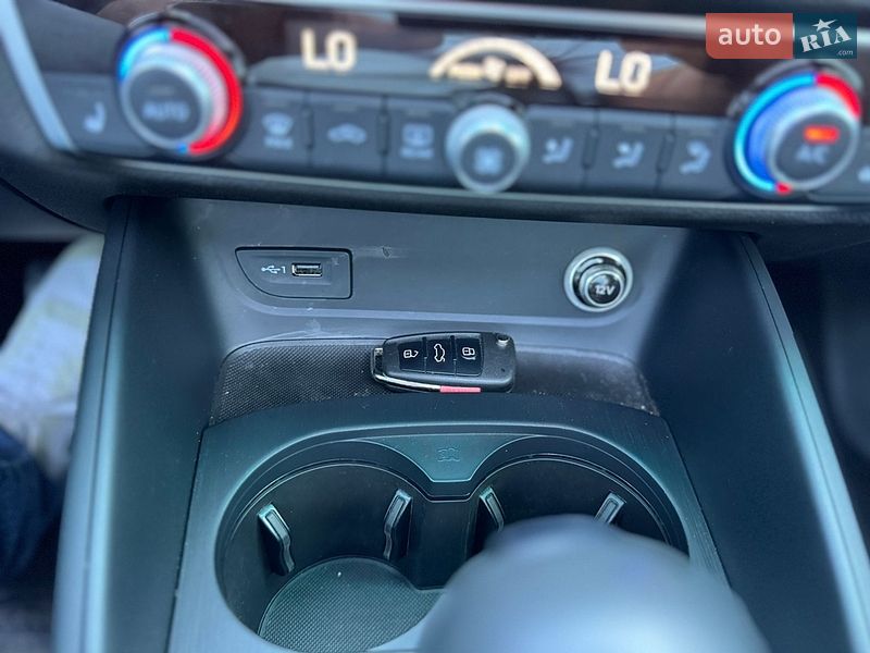 Седан Audi A3 2020 в Киеве
