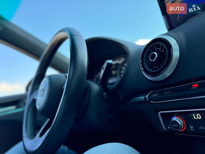 Седан Audi A3 2020 в Киеве