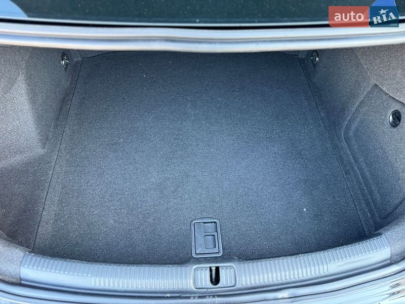 Седан Audi A3 2020 в Киеве