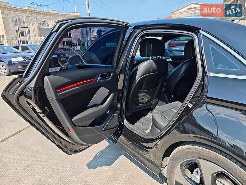 Седан Audi A3 2016 в Харькове