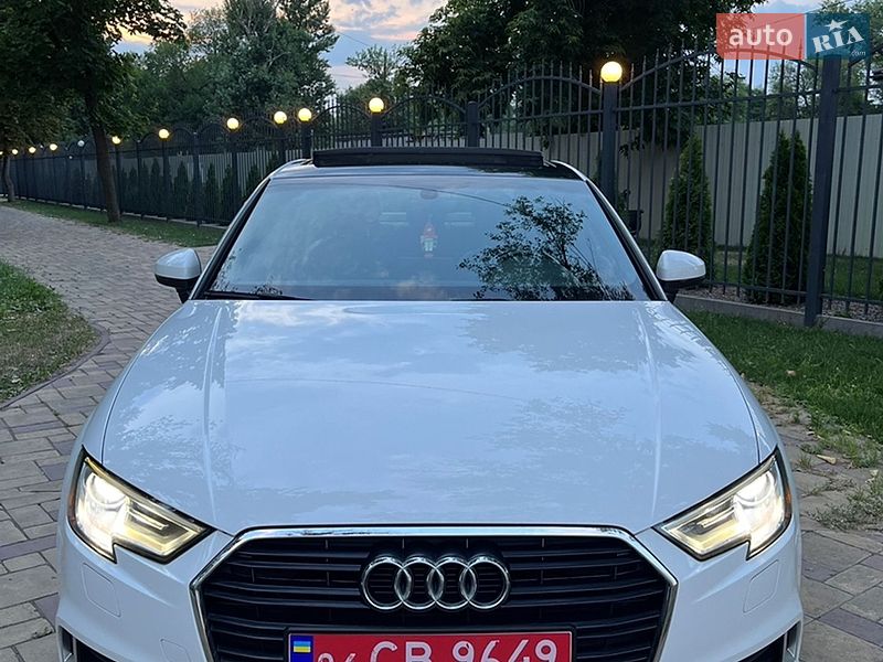 Седан Audi A3 2017 в Кременчуге