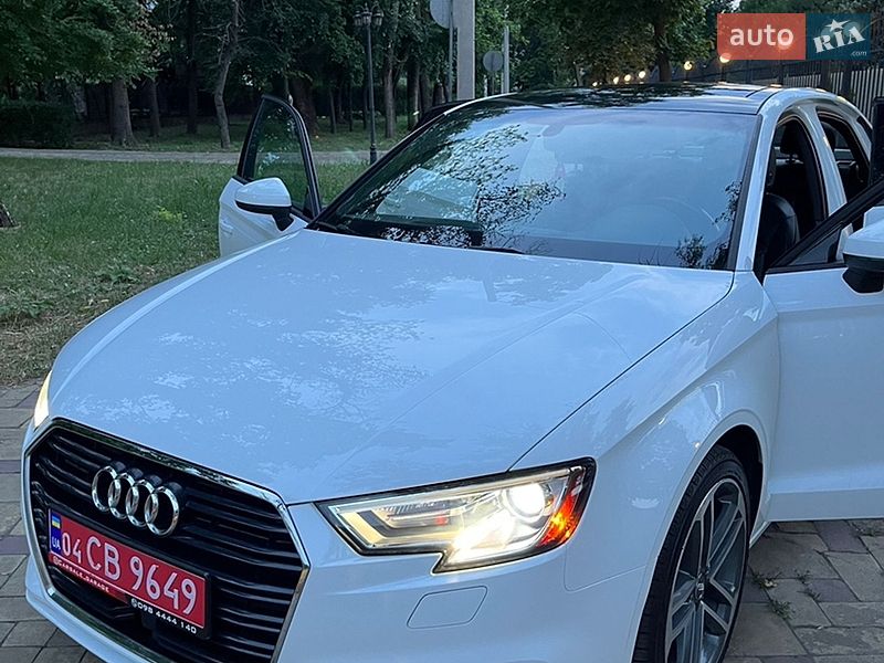 Седан Audi A3 2017 в Кременчуге
