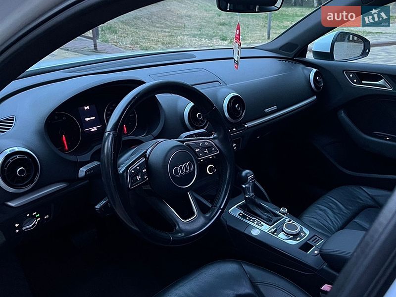Седан Audi A3 2017 в Кременчуге