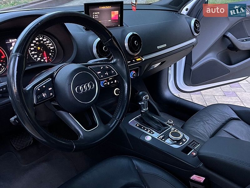 Седан Audi A3 2017 в Кременчуге
