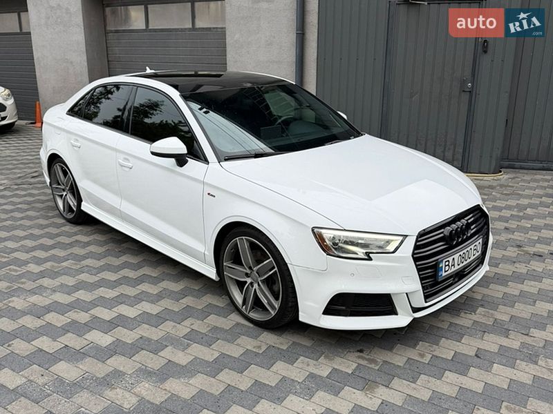 Седан Audi A3 2018 в Киеве