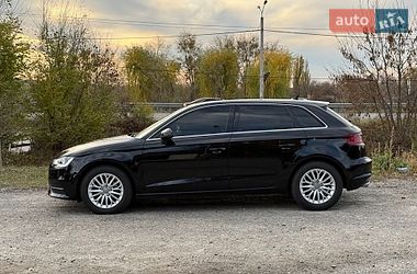 Хетчбек Audi A3 2015 в Дніпрі фото 3 Хетчбек Audi A3 2015 в Дніпрі