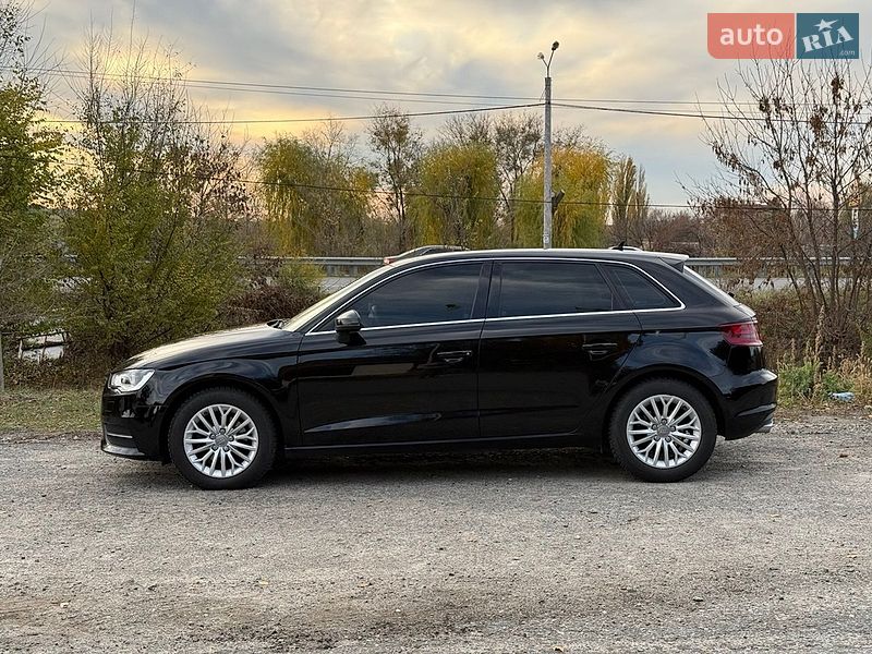 Хетчбек Audi A3 2015 в Дніпрі фото 3 Хетчбек Audi A3 2015 в Дніпрі