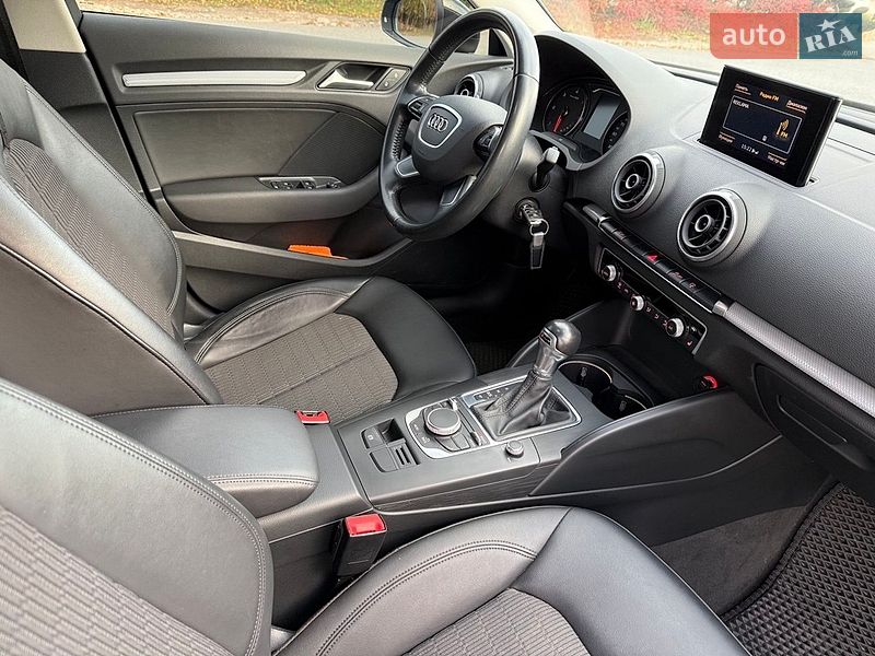 Хетчбек Audi A3 2015 в Дніпрі фото 10 Хетчбек Audi A3 2015 в Дніпрі