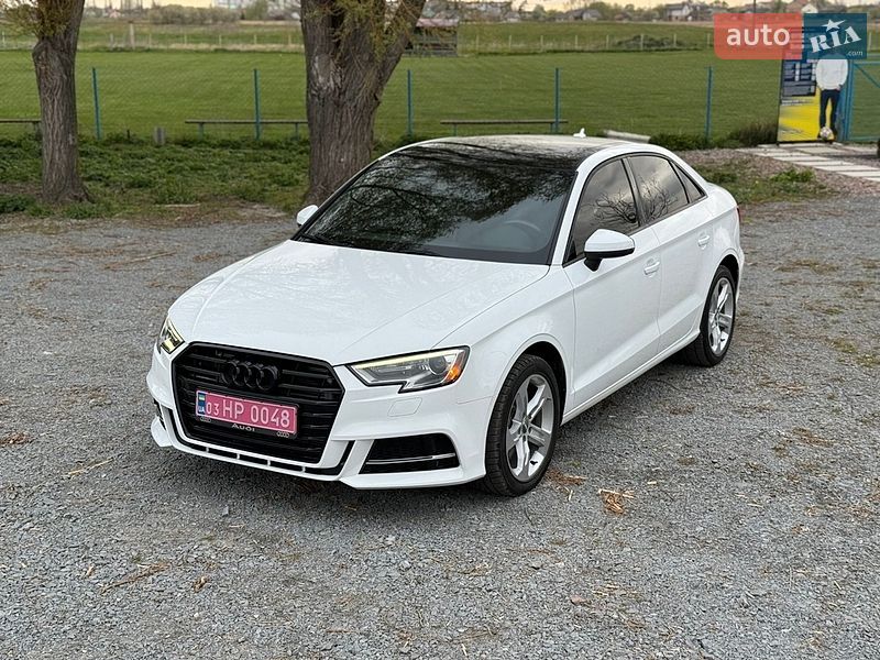 Седан Audi A3 2019 в Ровно