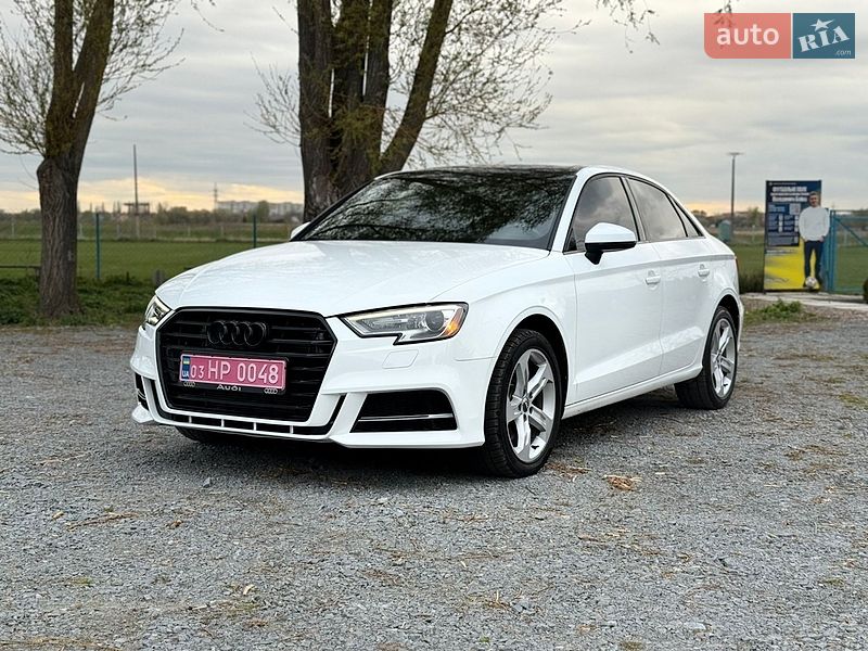 Седан Audi A3 2019 в Ровно