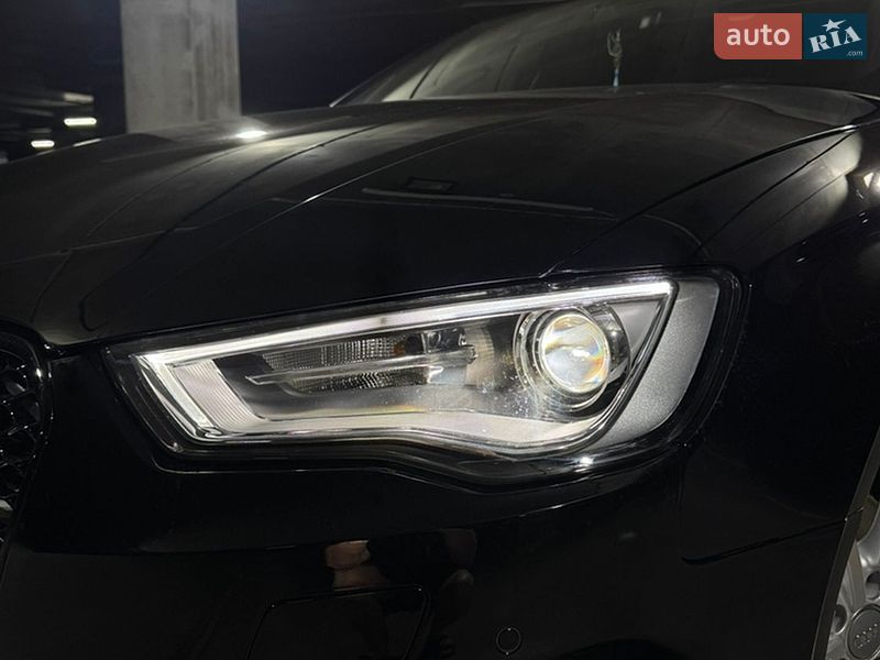 Седан Audi A3 2015 в Львові