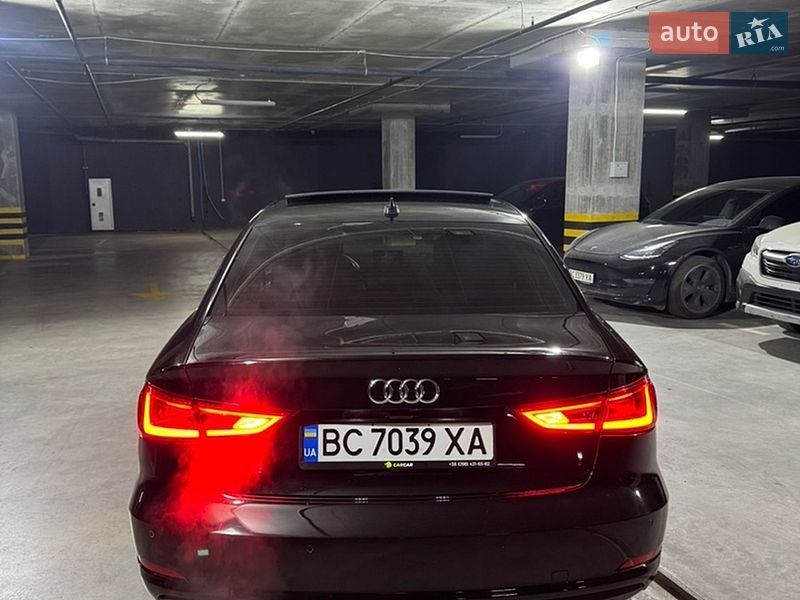 Седан Audi A3 2015 в Львові